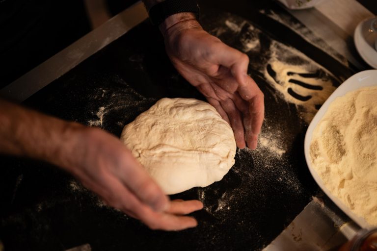 Lievitazione e maturazione: il segreto di una pizza leggera e gustosa