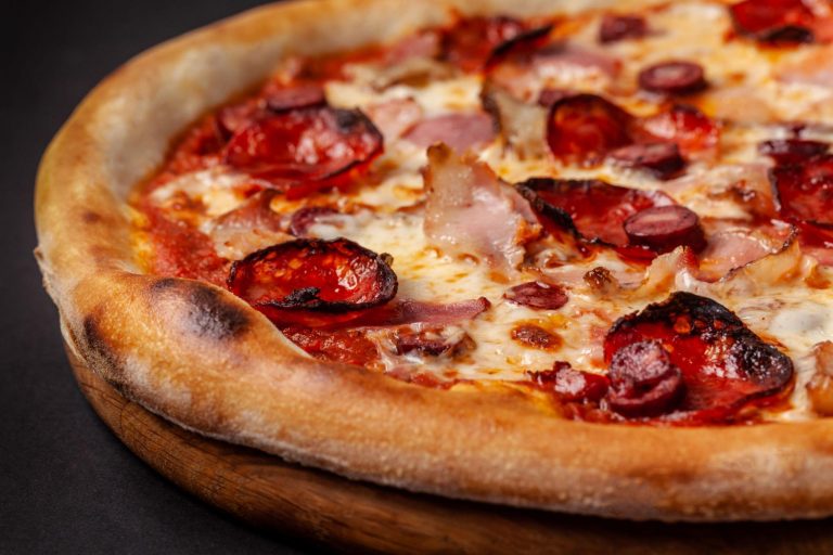 Pizza classica o scrocchiarella: qual è la differenza?